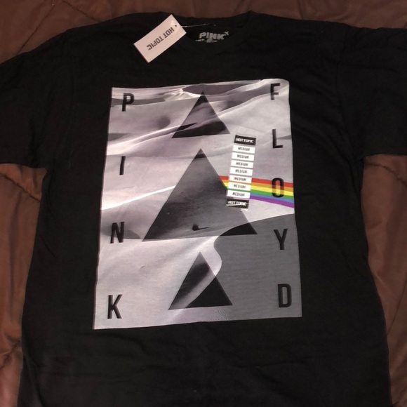 Pink Floyd Mens Tshirt Hot Topic Bands 
